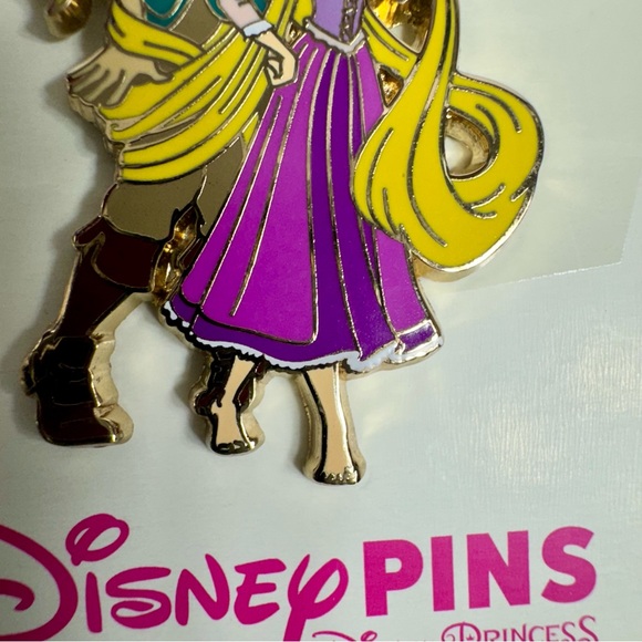 NWT. Disney pin trading Rapunzel and Flynn pin. Rapunzel and all of hair - Picture 4 of 6